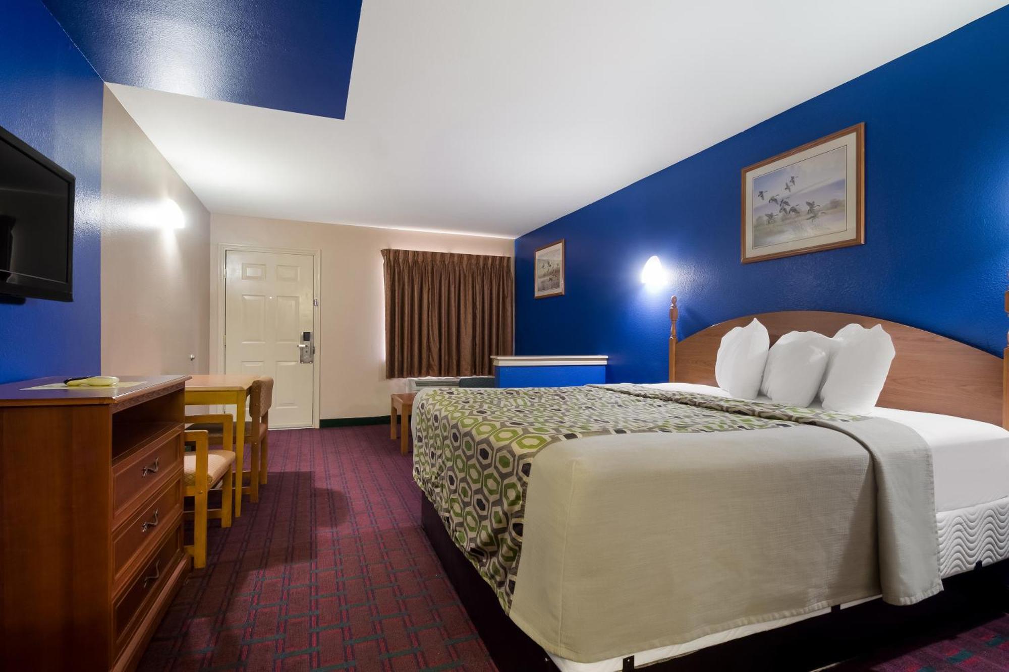 Scottish Inn & Suites Hankamer Luaran gambar